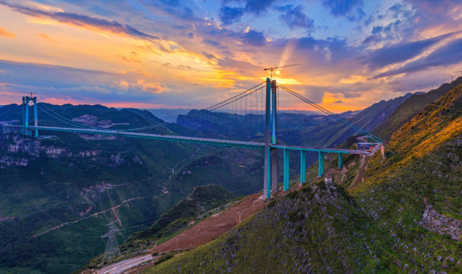 Fakta-fakta Jembatan Tertinggi di Dunia 2025, Ikon Baru China